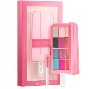 Sephora x Museum of Ice Cream eyeshadow palette